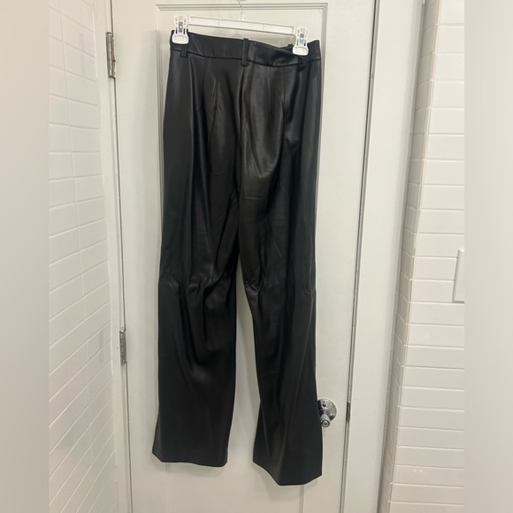 Mango leather-effect pants NWT! - Picture 2 of 3